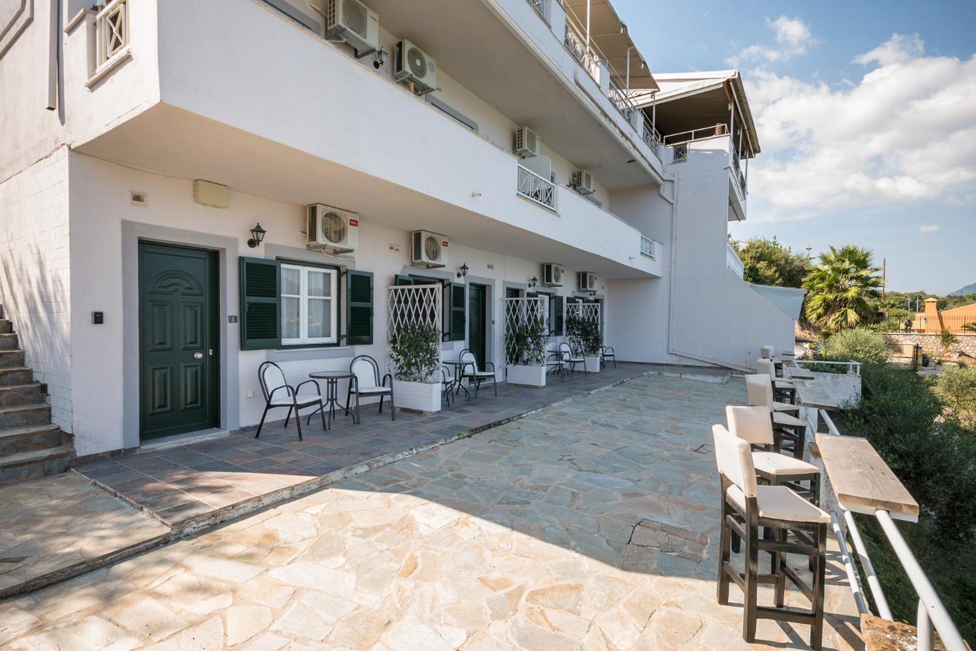 Angelos Seaview Studios By Konnect, Коммено Экстерьер фото